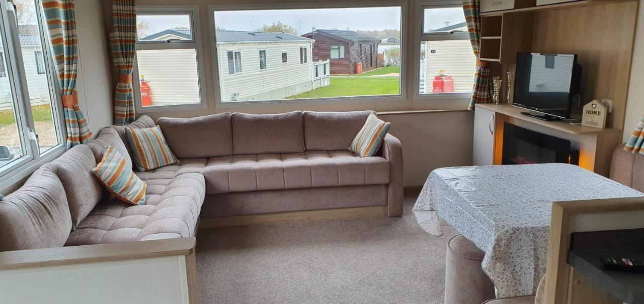 Ksr Hot Tub Holiday Home At Tattershall Lakes 外观 照片