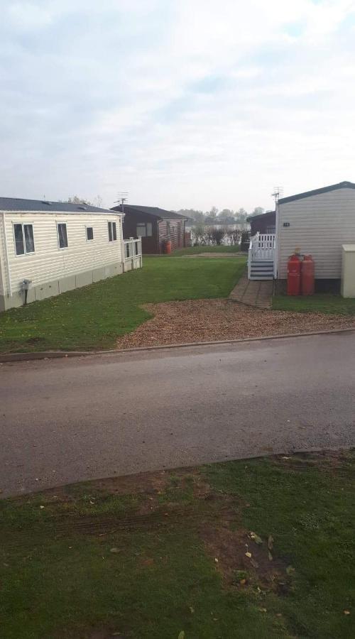 Ksr Hot Tub Holiday Home At Tattershall Lakes 外观 照片